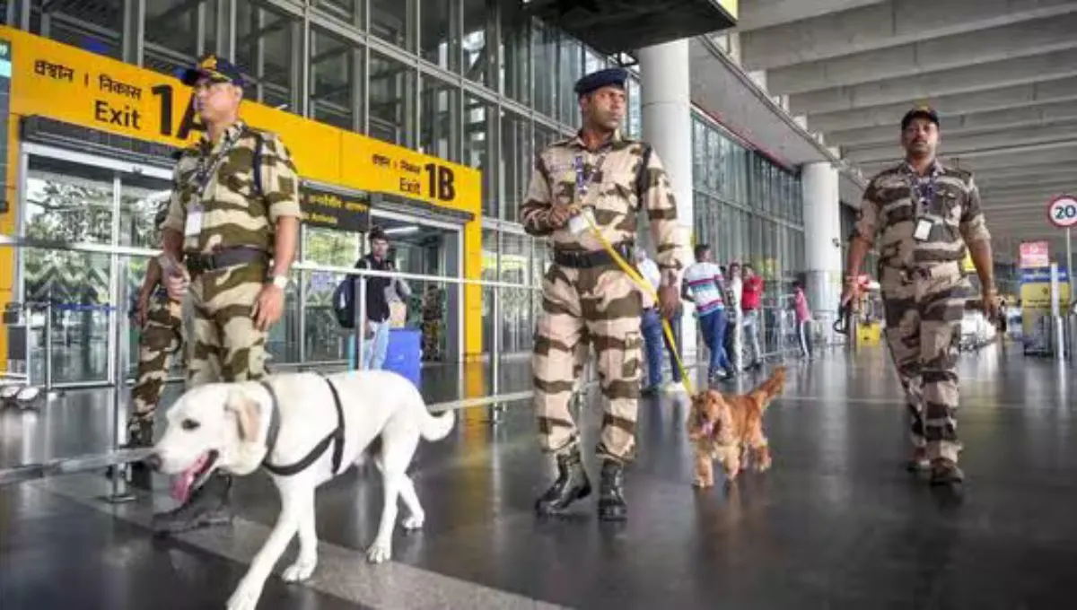 भारतात दहशतवादी हल्ल्याचा धोका: विमानतळांवर हाय अलर्ट, प्रवाशांसाठी काय सूचना?